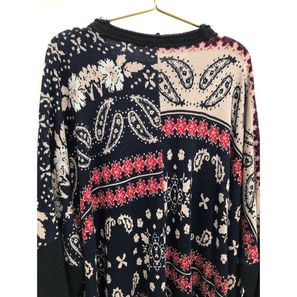 Free People Paisley Oversized Dolman Sleeve Blanket Fringe Sweater Size M/L - Picture 7 of 10